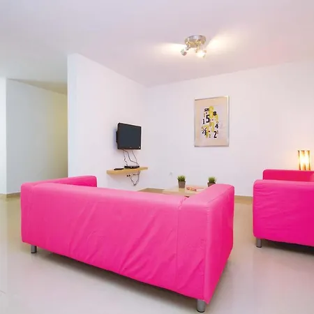 Villa Playa Blanca Sleeps 10 Air Con Wifi